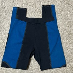 NWT Urban Outfitters Blue/Turquiose color block leggings. Size M